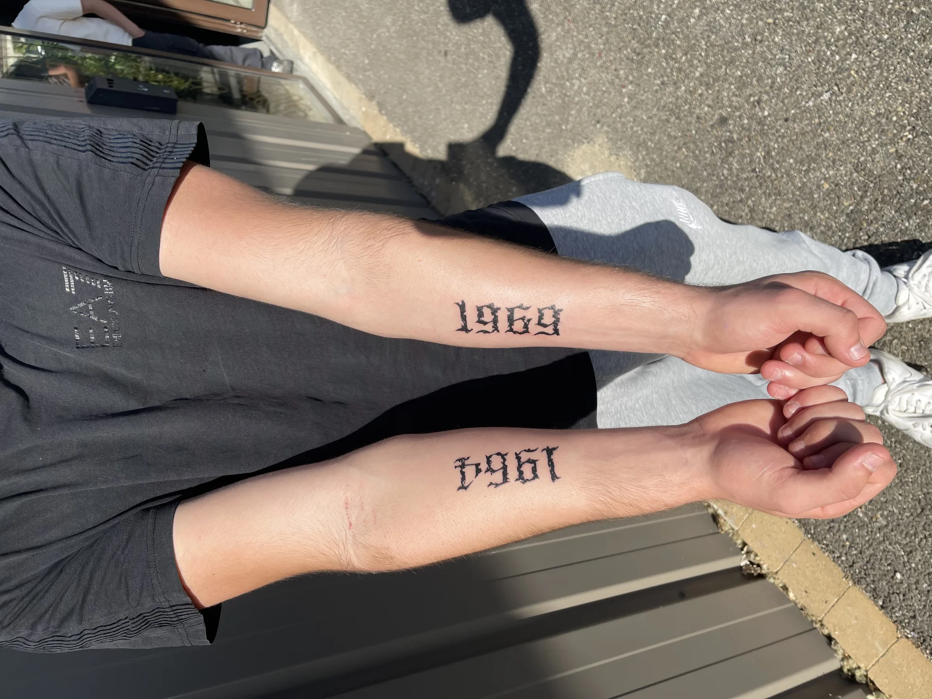 Tatouage botanique fin - Sarah Ink Studio Toulouse